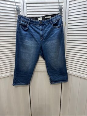 Angels woman’s Dark Blue Denim Jean Shorts Capri